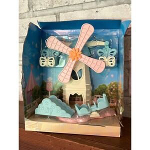 Calico Critters Baby Windmill Park New in Open Box No Figurine